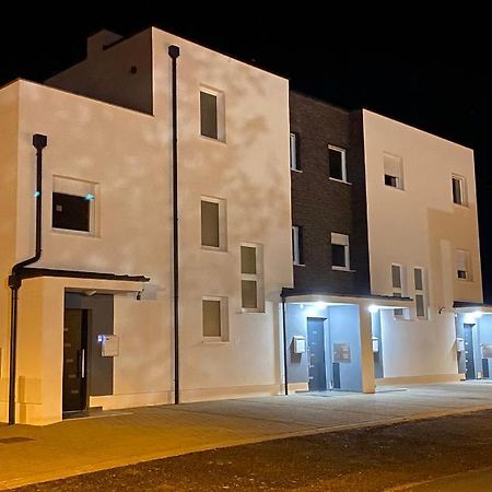 Penthouse West S Apartment Varazdin Exterior photo