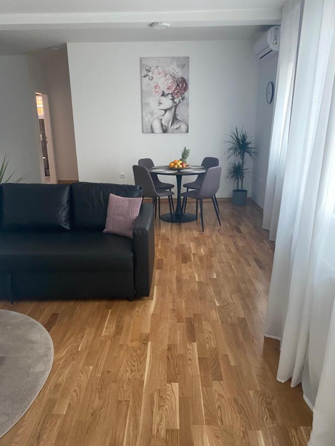 Penthouse West S Apartment Varazdin Exterior photo